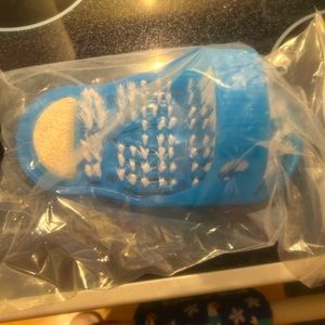 Brand New Suction Cup Foot Scruber